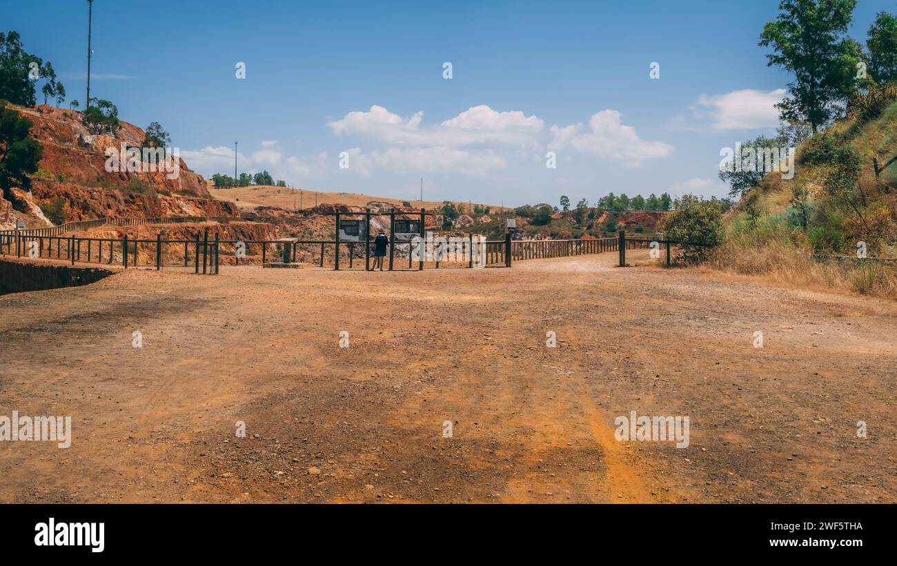 La mine Sao Domingos est une mine à ciel ouvert déserte située à Corte do Pinto, dans la municipalité de Mertola, dans la région de l'Alentejo, au Portugal. Banque D'Images