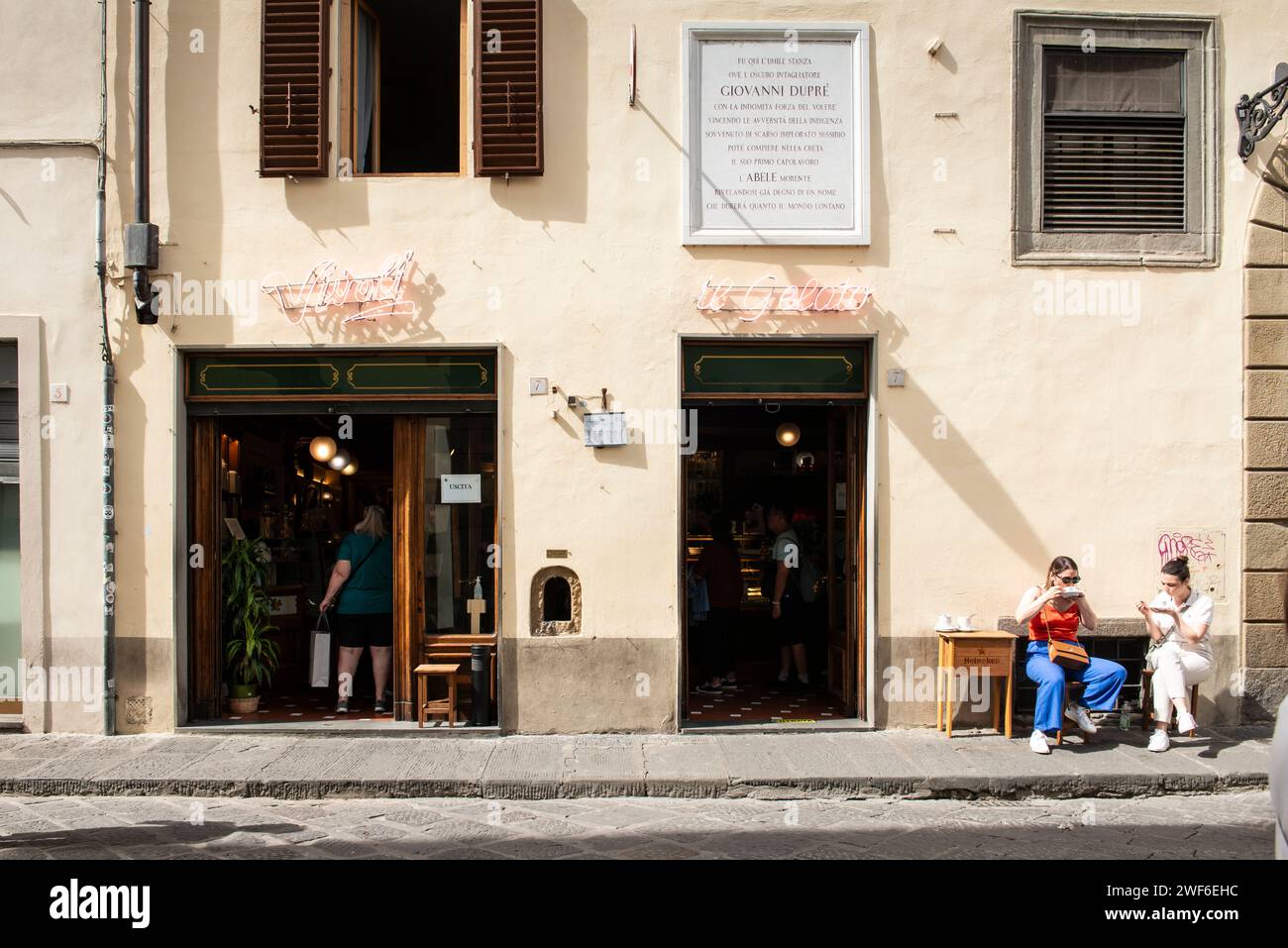 Vivoli gelato, et la Buchette del Vino, vitrines de Florence, Toscane, Italie Banque D'Images