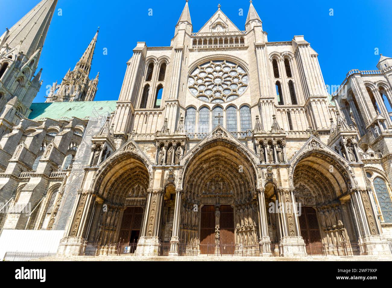 Cathédrale notre-Dame de Chartres, France, portail sud, monument de style gothique, construit entre 1194 et 1220, l'un des plus beaux et histo Banque D'Images