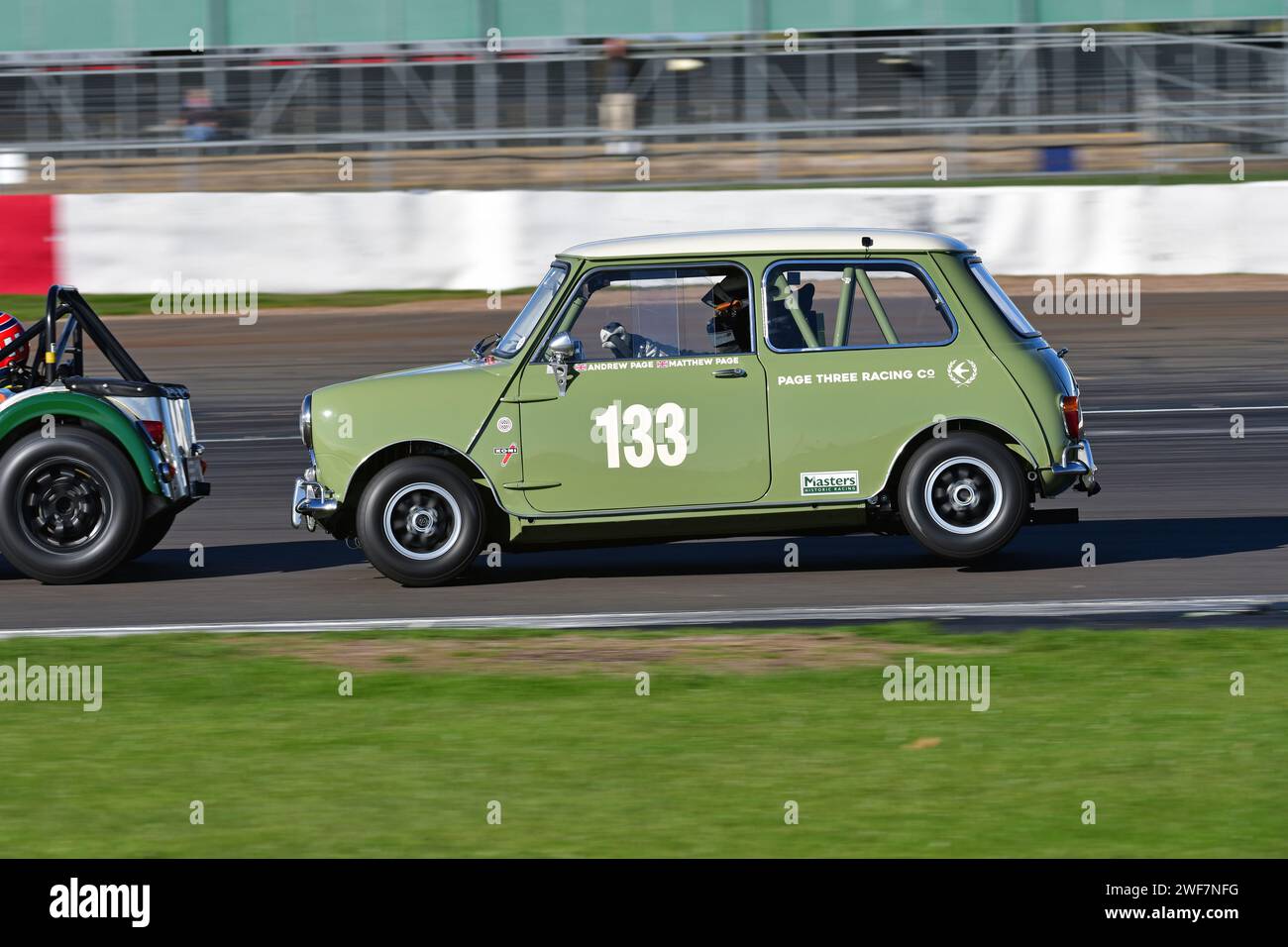 Giles page, Austin Mini Cooper S, HSCC Historic Touring car Championship avec Ecurie Classic, HSCC Silverstone finals, plusieurs classements combin Banque D'Images