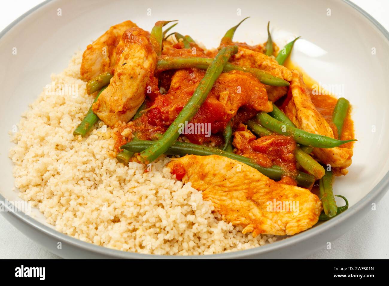Poulet épicé avec couscous au citron Banque D'Images