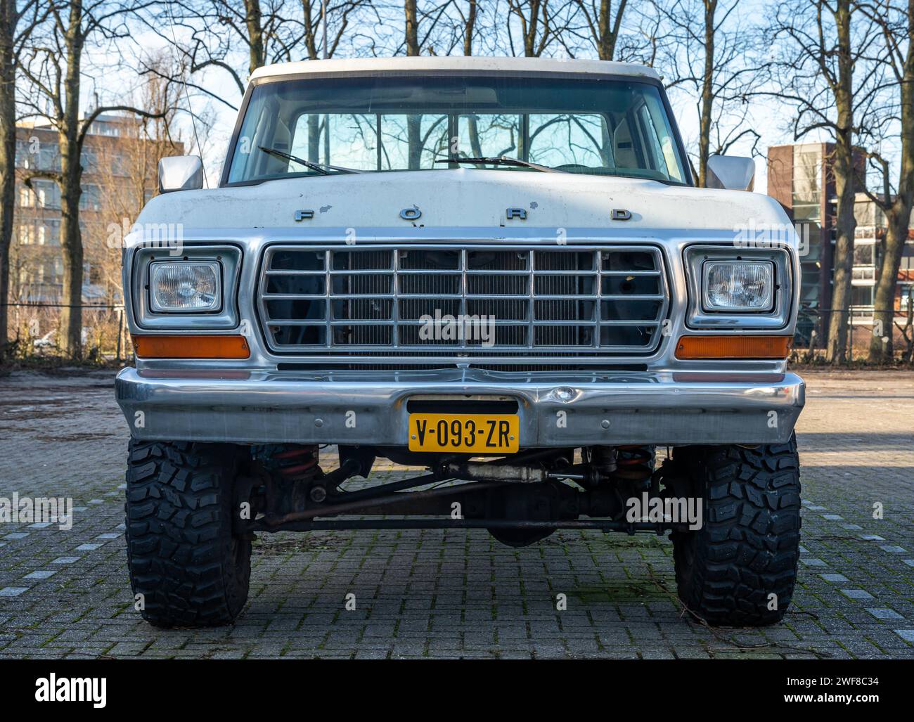Schoonhoven, pays-Bas, 28.01.2024, vue de face de la camionnette rétro Ford F100 ranger de 1979 Banque D'Images