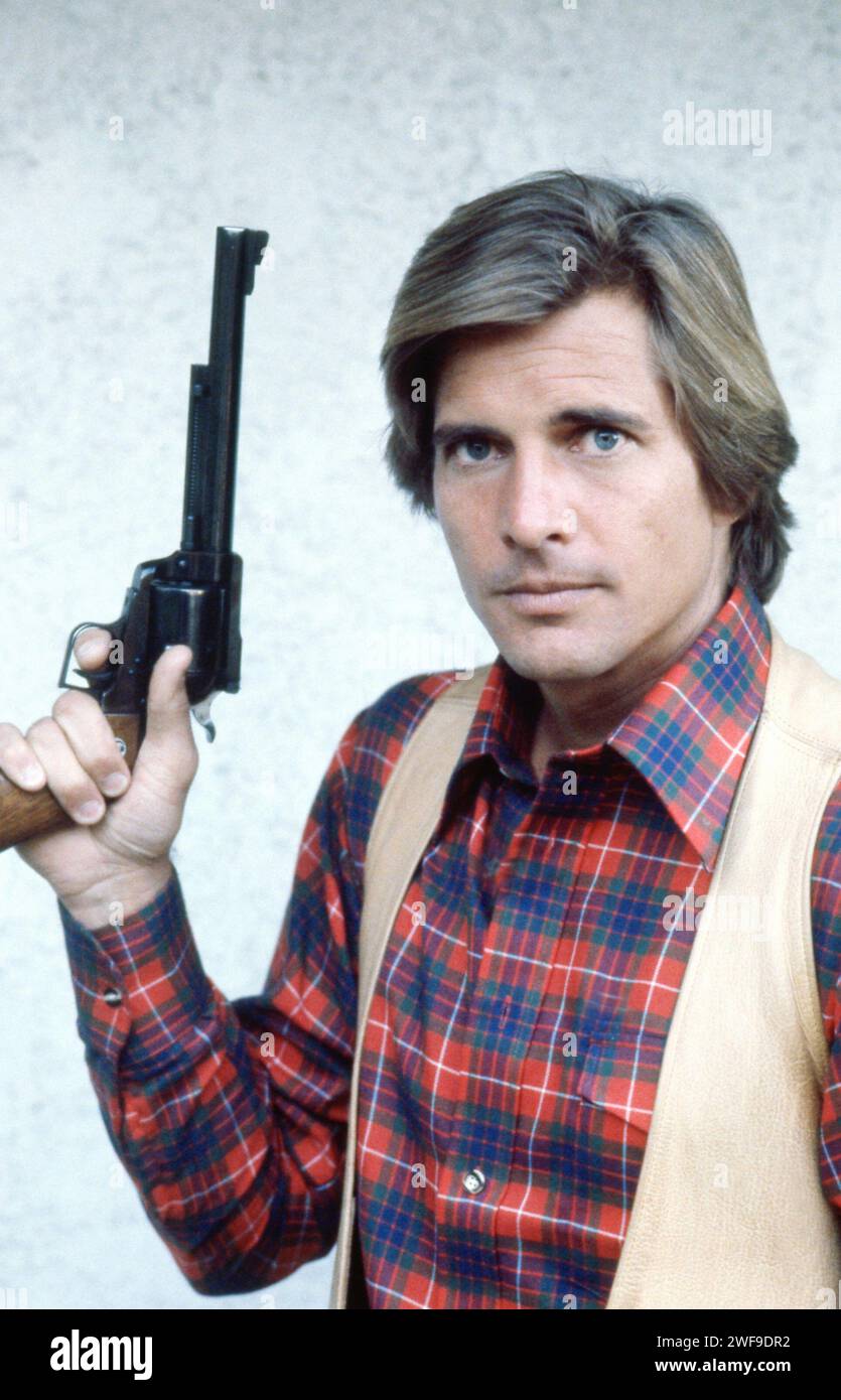 Dirk Benedict sur le tournage du film RUCKUS, 1980. Photo : Collection Oscar Abolafia/Everett (dirkbenedict004) Banque D'Images