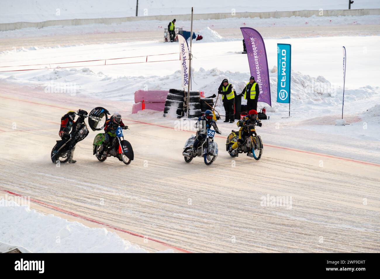 Suède, Ornskoldsvik - 27 janvier 2024 : Tour de qualification pour le Championnat du monde de circuit de course sur glace , photo n° 4 de 8 Banque D'Images