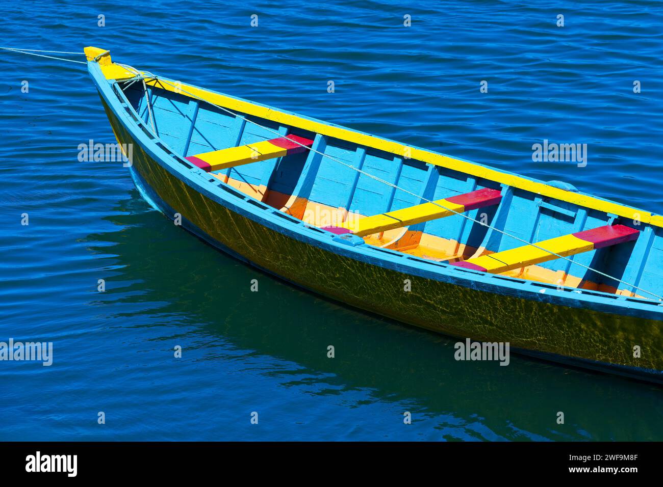 Bateau de pêche au sud du Chili, Queule, Chili, Amérique du Sud Banque D'Images