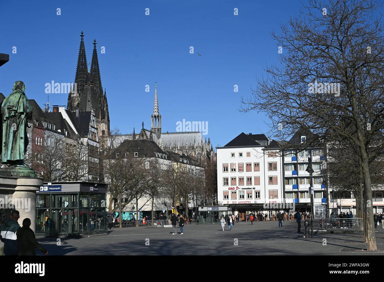 DAS Reiterdenkmal zu Ehren von König Friedrich Wilhelm III Auf dem Kölner Heumarkt *** le monument équestre en l'honneur du roi Friedrich Wilhelm III sur le Heumarkt à Cologne Banque D'Images