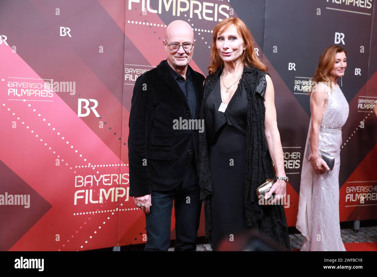 Andrea Sawatzki und Christian Berkel BEI Verleihung des 45. Bayerischen Filmpreises für das Filmjahr 2023 im Münchner Prinzregententheater. München, 1 Banque D'Images