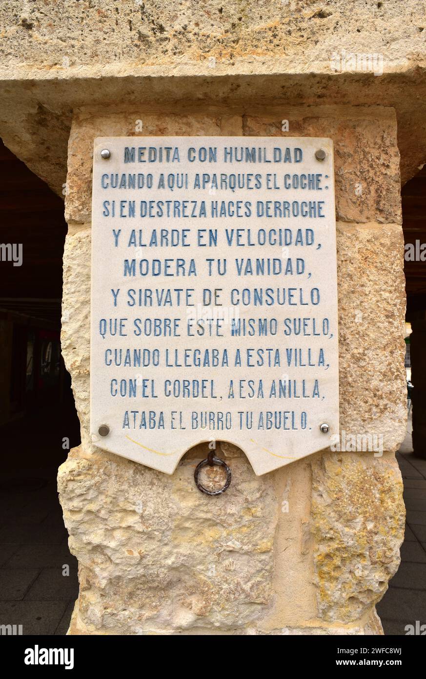 Villadiego, plaque avec écriture (espagnol). Province de Burgos, Castilla y Leon, Espagne. Banque D'Images