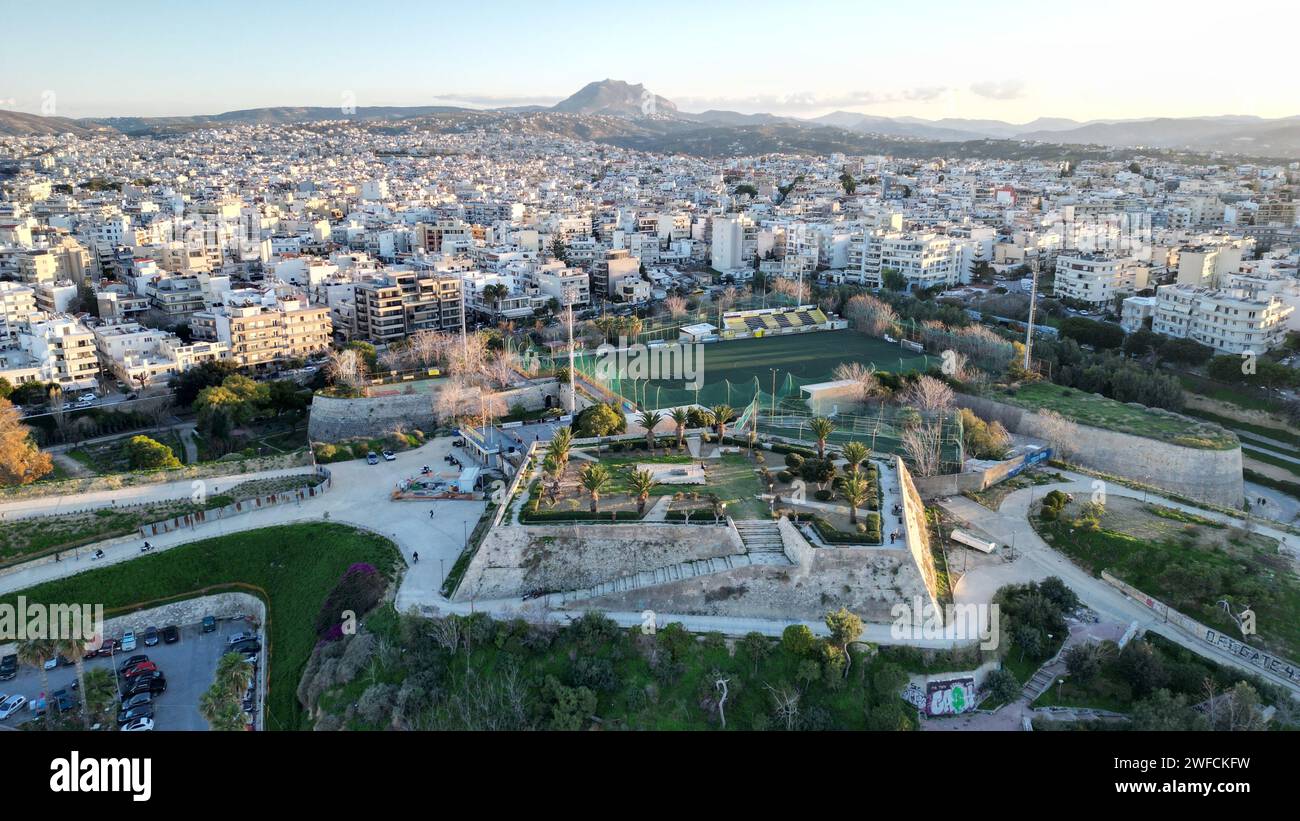 Vue aérienne de la ville d'Héraklion dans l'île de Crète Grèce Banque D'Images