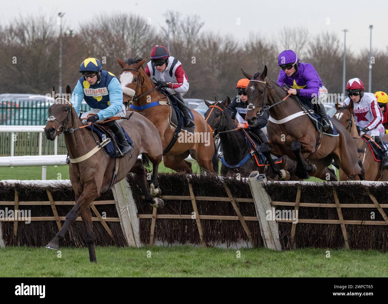 Champagne Twist remporte SBK EBF 'National Hunt' Maiden Hurdle à Doncaster le dimanche 28 janvier 24 pour Ben Pauling, Ben Jones et le pour Decisions Syndicate Banque D'Images