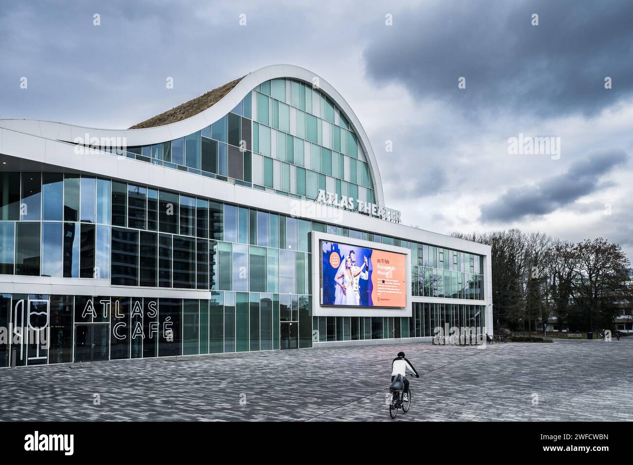 EMMEN - la Raadhuisplein d'Emmen, qui fait partie de la route du jour du Roi. Le roi Willem-Alexander fête cette année son anniversaire dans la province de Drenthe. ANP SIESE VEENSTRA netherlands Out - belgique Out Banque D'Images