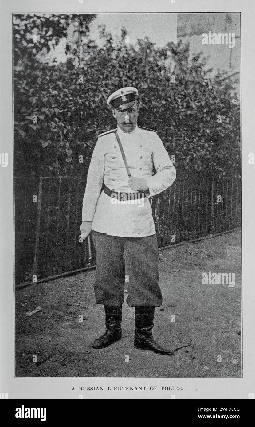 Un Lieutenant de police russe Pologne 1913 par Nevin Otto Winter Banque D'Images