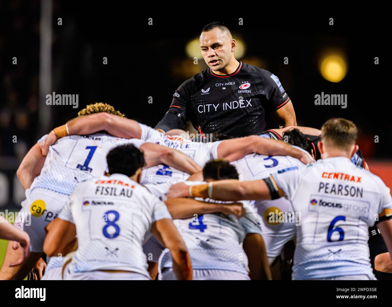 LONDRES, ROYAUME-UNI. 27 janvier 2024. Billy Vunipula de Saracens (au centre) regarde lors de Saracens vs Exeter Chiefs Gallagher Premiership Rugby R10 Banque D'Images