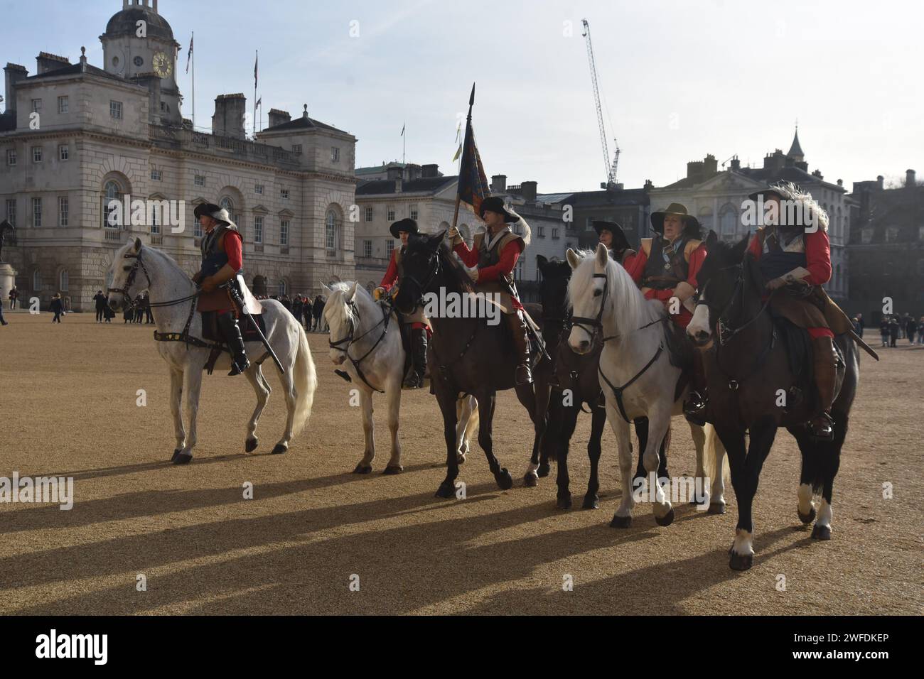 Les membres de la Société anglaise de la guerre civile défilent dans le centre de Londres pour commémorer l'exécution du roi Charles Ier après les guerres civiles Banque D'Images