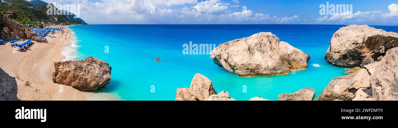 Grèce meilleures plages des îles Ioniennes. Lefkada - longue plage pittoresque Kathisma avec mer turquoise tropicale et sable blanc Banque D'Images