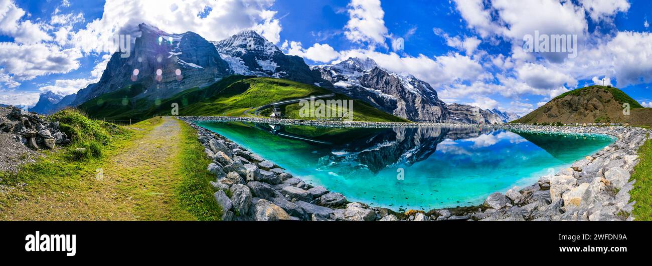 Suisse nature . Vue panoramique sur le lac Fallboden avec eau turquoise et reflets de sommets enneigés. Col de Kleine Scheidegg Banque D'Images