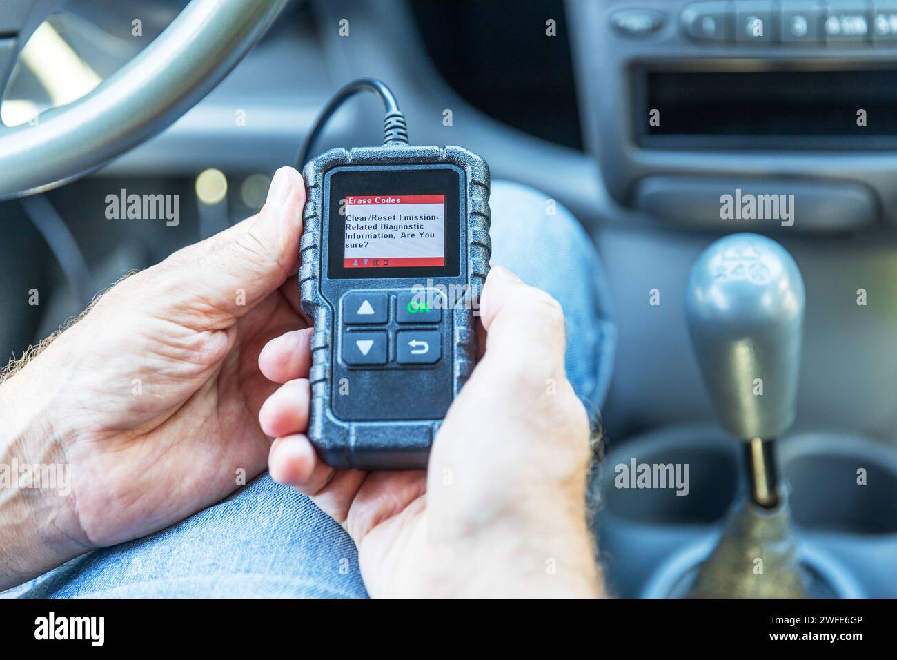 Utiliser le lecteur de code de diagnostic car pour effacer les codes d — free download