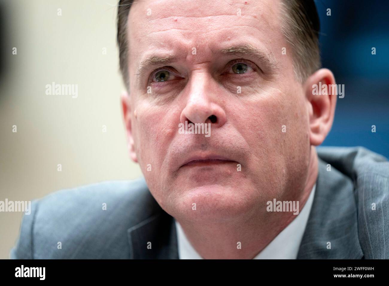 Washington, États-Unis. 30 janvier 2024. Le directeur du contentieux à l’Institut de droit de la réforme de l’immigration Christopher Hajec regarde lors d’un sous-comité judiciaire de la Chambre sur la Constitution et le gouvernement limité à la frontière sud au Capitole des États-Unis à Washington, DC, le mardi 30 janvier 2024. Photo Bonnie Cash/UPI crédit : UPI/Alamy Live News Banque D'Images