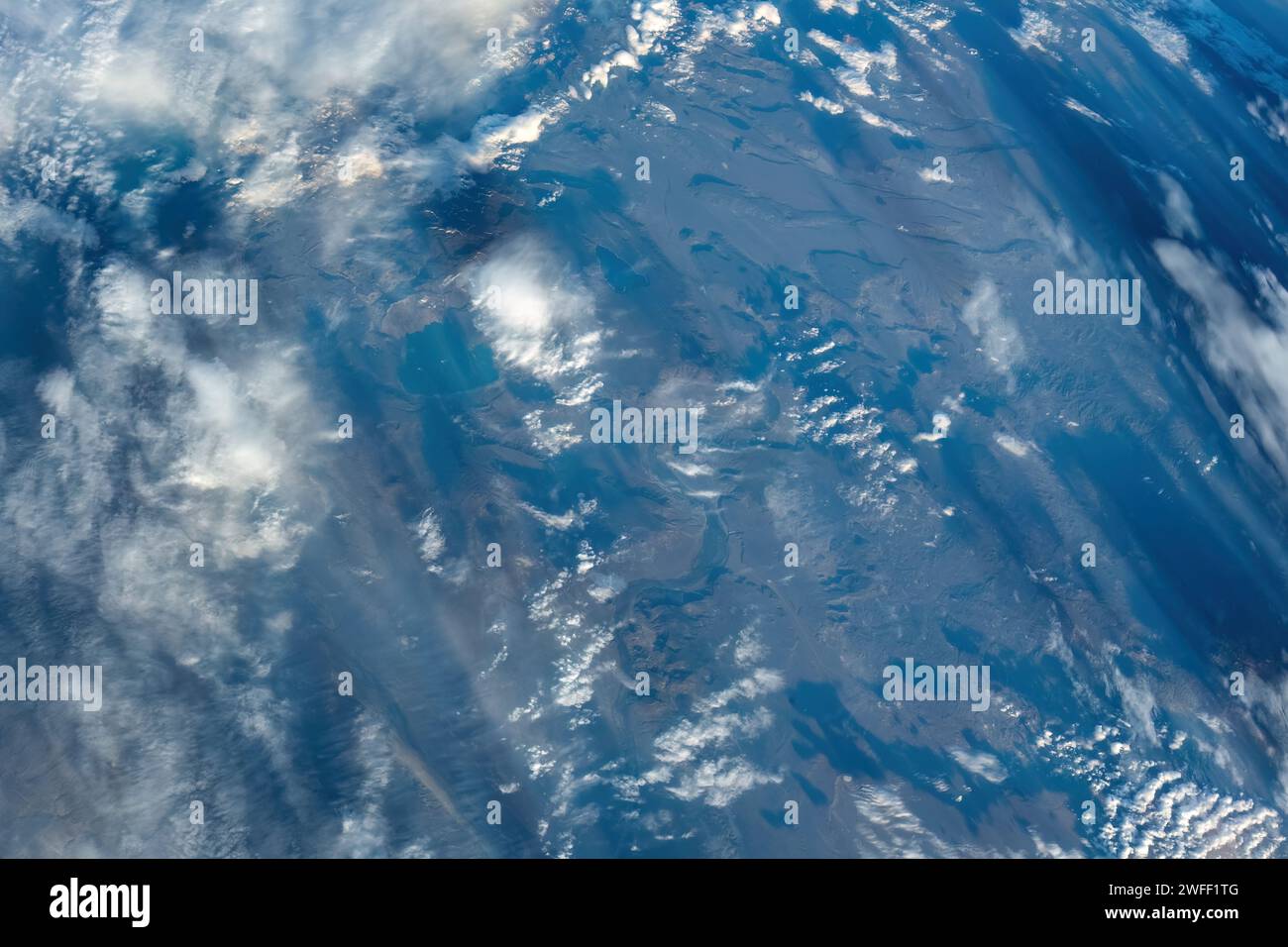 Nuages et terre à la frontière du Chili et de l'Argentine Banque D'Images