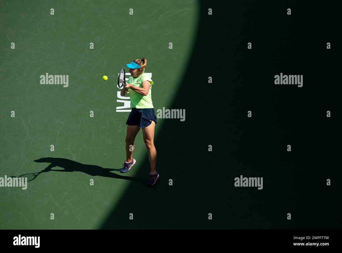 Liudmila Samsonova de Russie vs Kristina Kucova de Slovaquie lors de leur match de qualification en simple dans le cadre des Dubai Duty Free tennis Championships WTA 500 le 12 février 2022 à Dubaï, aux Émirats arabes Unis. Photo de Victor Fraile / Power Sport Images Banque D'Images