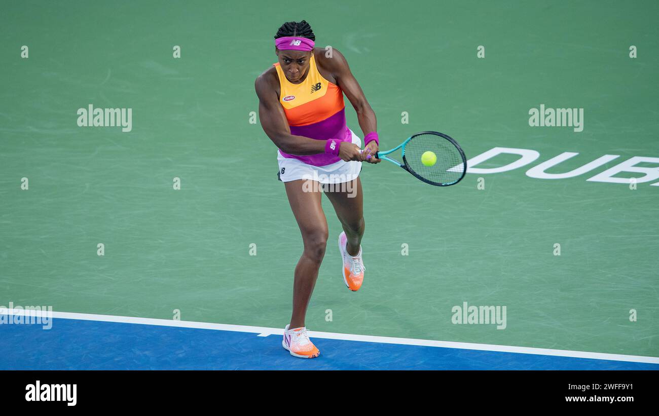 Cori Gauff des États-Unis contre Jessica Pegula des États-Unis lors de leur match de la ronde 1 dans le cadre des Dubai Duty Free tennis Championships WTA 500 le 14 février 2022 à Dubaï, aux Émirats arabes Unis. Photo de Victor Fraile / Power Sport Images Banque D'Images Cori Gauff des États-Unis contre Jessica Pegula des États-Unis lors de leur match de la ronde 1 dans le cadre des Dubai Duty Free tennis Championships WTA 500 le 14 février 2022 à Dubaï, aux Émirats arabes Unis. Photo de Victor Fraile / Power Sport Images Banque D'Images