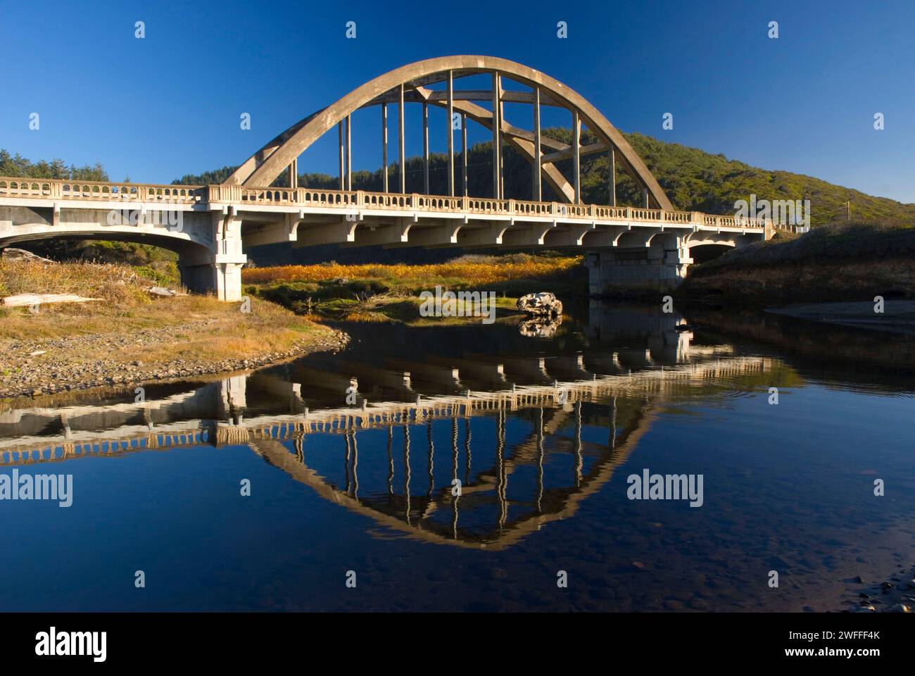 Pont du ruisseau Big, Muriel O. Ponsler State Park, Pacific Coast Scenic Byway, Oregon Banque D'Images