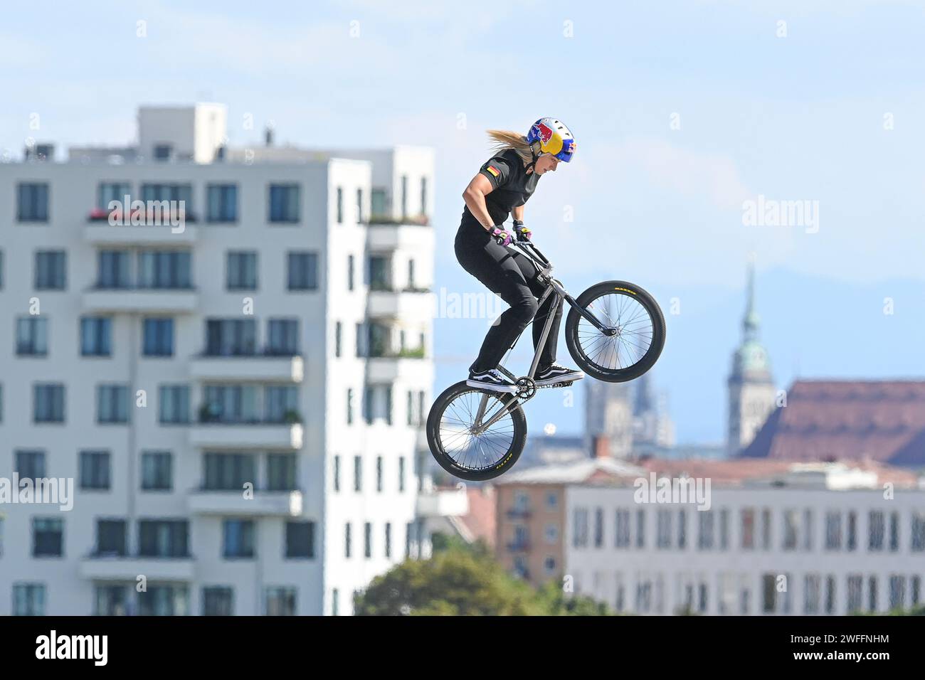 Lara Lessmann (Allemagne). BMX Freestyle femmes. Championnats d'Europe Munich 2022 Banque D'Images