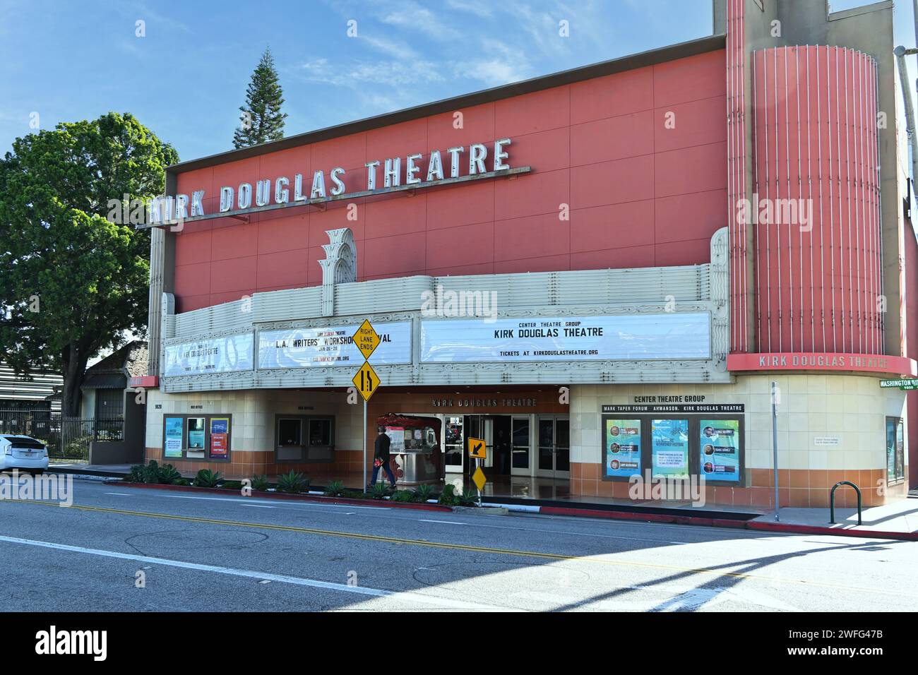 CULVER CITY, CALIFORNIE - 28 JANVIER 2024 : The Kirk Douglas Theatre sur Washington Boulevard. Banque D'Images