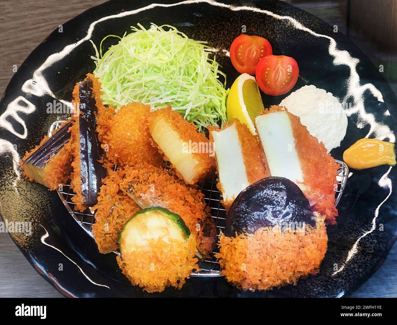 Assiette Katsu de légumes, cuisine japonaise, Allemagne Banque D'Images