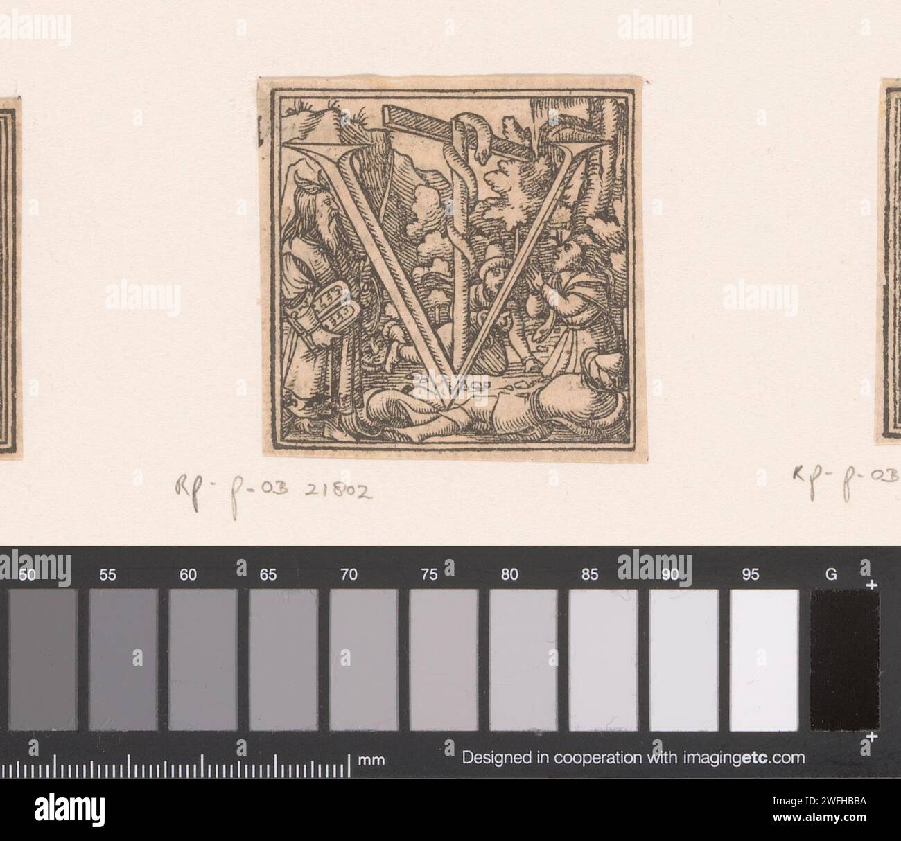 Lettre V : l'établissement du serpent de cuivre, Anonyme, Hans Holbein (II) (possible), 1556 copies Zurich (Stad) papier typographie imprimant le serpent de bravoure (nombres 21:4-9). initial Banque D'Images