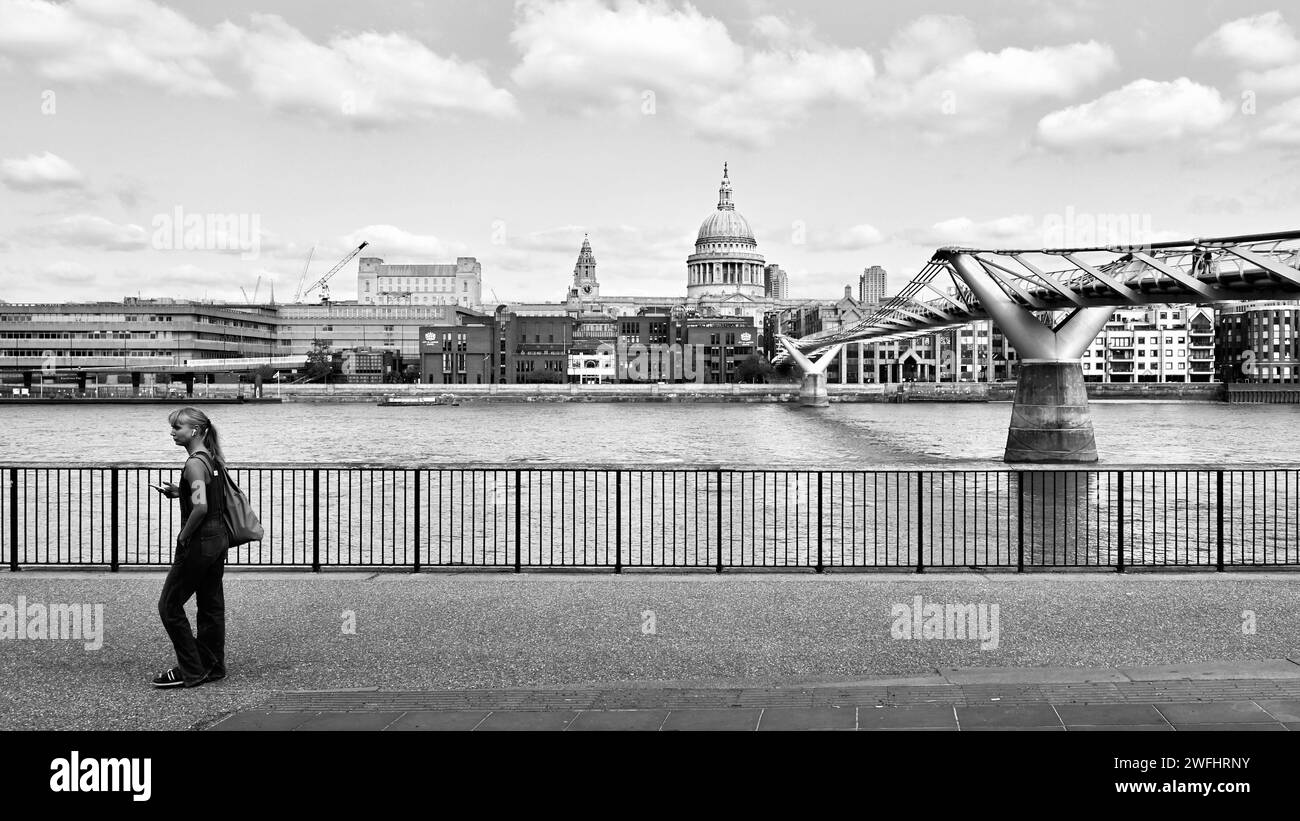 London Millennium foot Bridge Banque D'Images