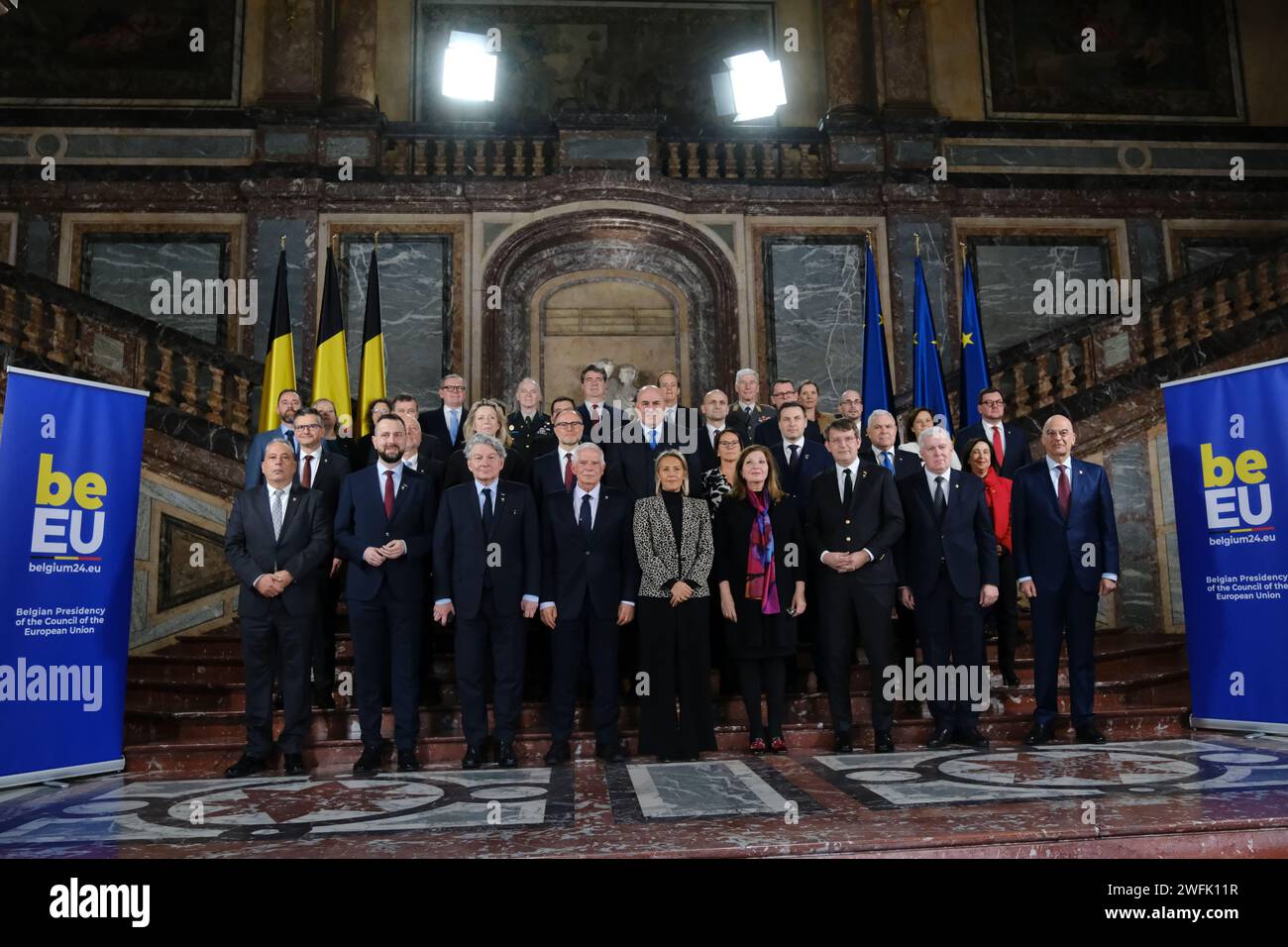 Bruxelles, Belgique. 31 janvier 2024. Les ministres de la Défense de l'UE posent pour la photo de famille lors de la réunion informelle des ministres de la Défense de l'UE à Bruxelles, en Belgique, le 31 janvier 2024. Crédit : ALEXANDROS MICHAILIDIS/Alamy Live News Banque D'Images