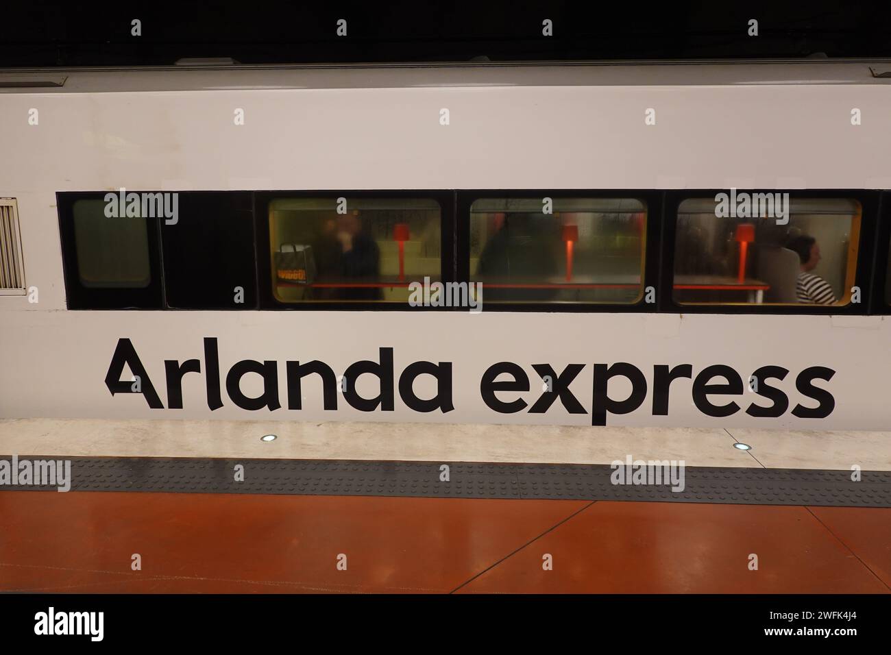 Arlanda Express le train sans escale entre l'aéroport de Stockholm et la gare centrale de Stockholm, Stockholm, Suède. Banque D'Images