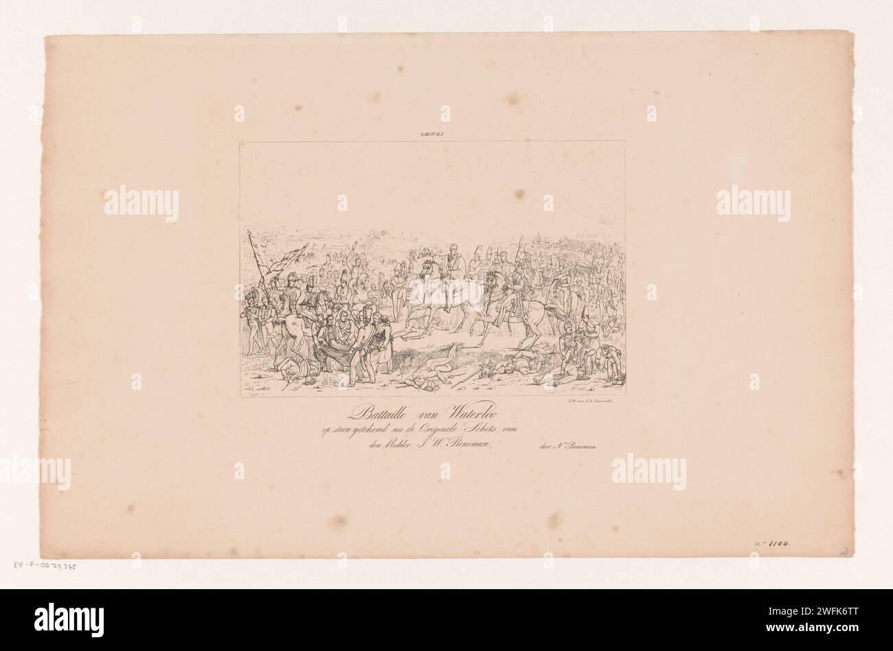 Bataille de Waterloo, Nicolaas Pieneman, d'après Jan Willem Pieneman, 1820 - 1833 imprimer bataille de Waterloo, 18 juin 1815. Vue du champ de bataille lorsque le commandant anglais Wellington entend que l'aide prussienne est sur la route. Le blessé Willem, prince d'Orange, est emmené à gauche au premier plan. Les commandants et autres officiers à cheval sont au milieu, au premier plan des soldats blessés et morts. Les combats font rage sur le champ de bataille en arrière-plan. Amsterdam paper charge ~ bataille. Mettre hors d'action en blessant Waterloo Banque D'Images
