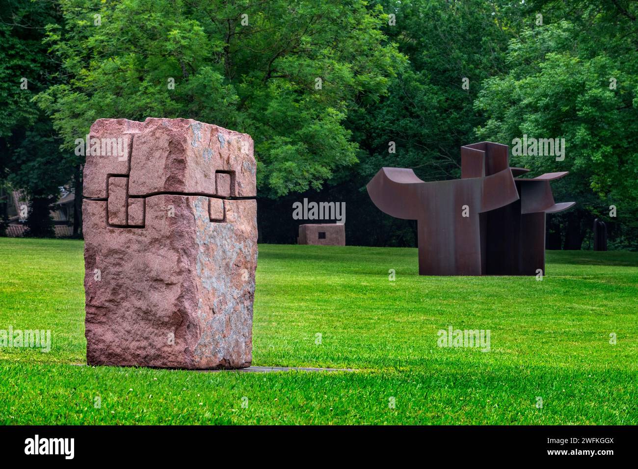 Musée Chillida-Leku, sculptures dans les jardins et les forêts du sculpteur basque Eduardo Chillida, Hernani, Guipuzcoa, pays Basque, Espagne. Escuc Banque D'Images