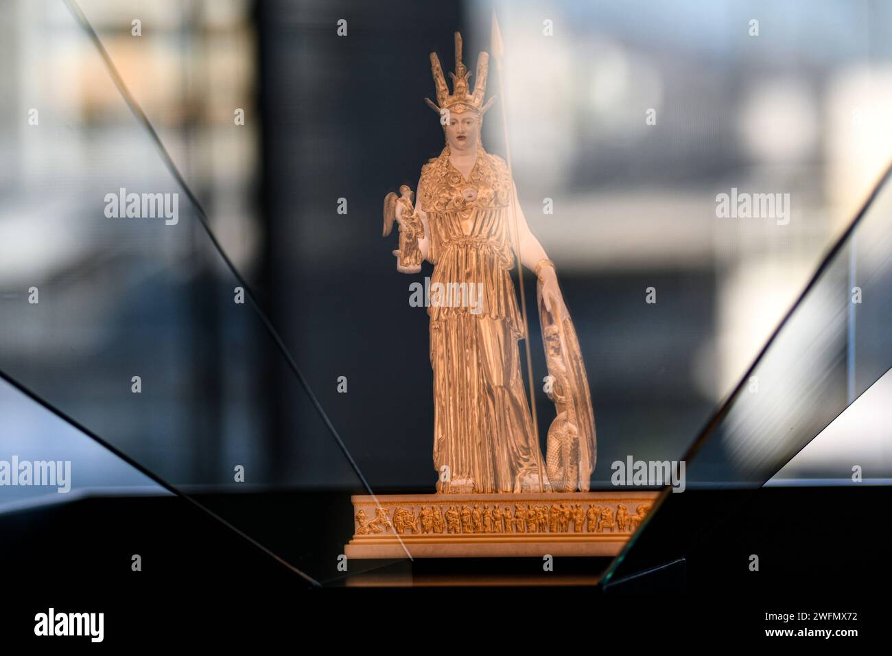 Musée de l'Acropole : hologramme d'Athéna Parthenos. Athènes. Grèce. Banque D'Images