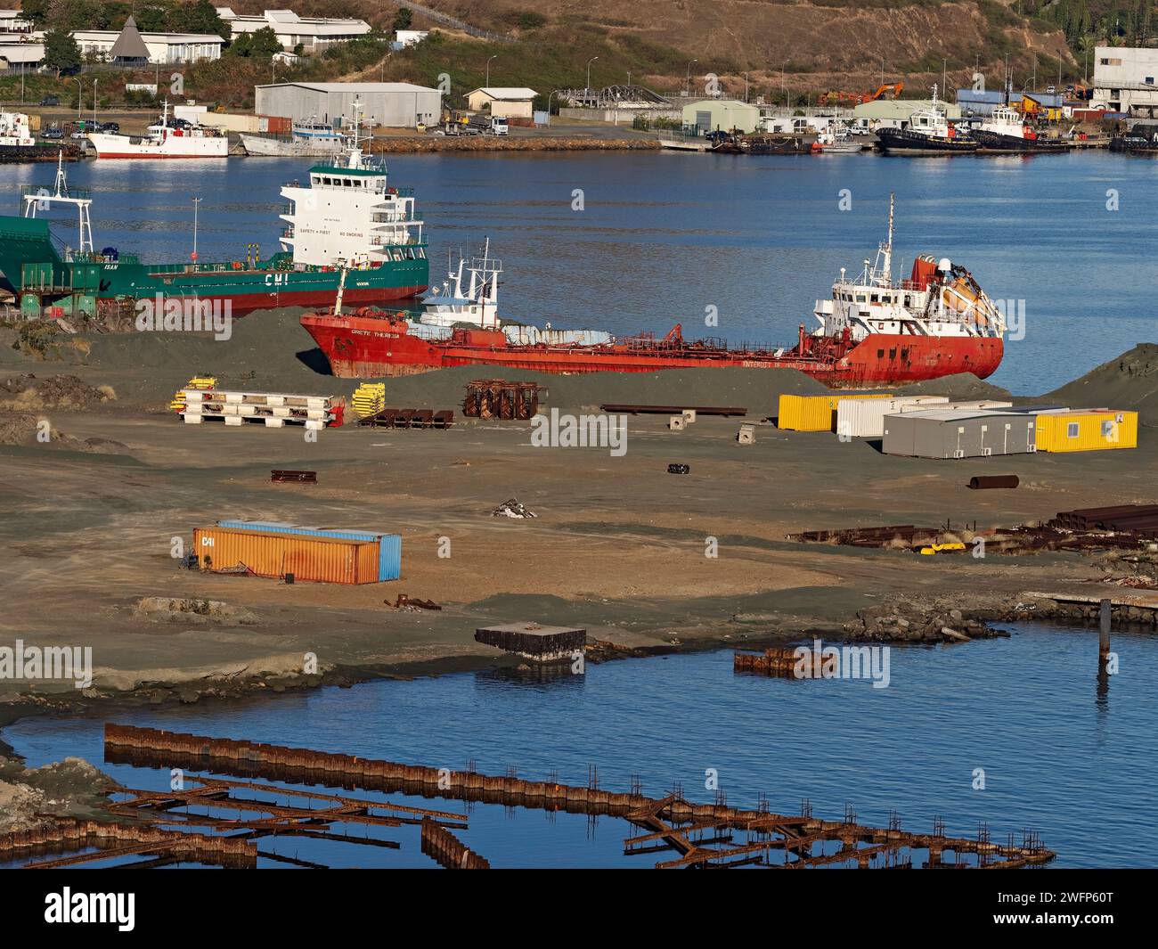 Industrie maritime / Industrie maritime dans le port de Nouméa, Nouvelle-Calédonie. Banque D'Images