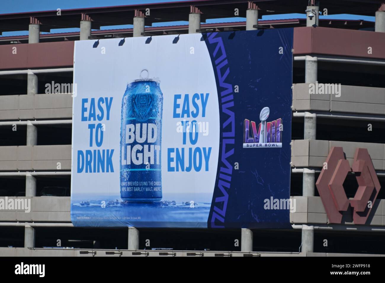 La signalisation de l'aéroport international Harry Reid fait la promotion du Super Bowl, le mardi 30 janvier 2024, à Las Vegas. Les 49ers de San Francisco sont prêts Banque D'Images