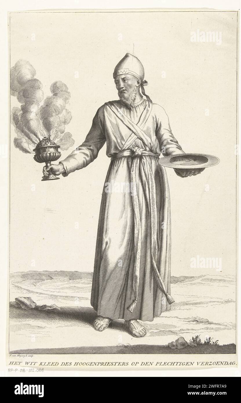 Grand prêtre en vêtements liturgiques blancs qui appartient à la grande journée de réconciliation, 1728 imprimeur : Leidenpublisher : la Haye gravure sur papier / gravure 'Yom Kippour', jour des Expiations. grand prêtre  hiérarchie des prêtres. Pratiques religieuses, culte, liturgie  religion juive Banque D'Images