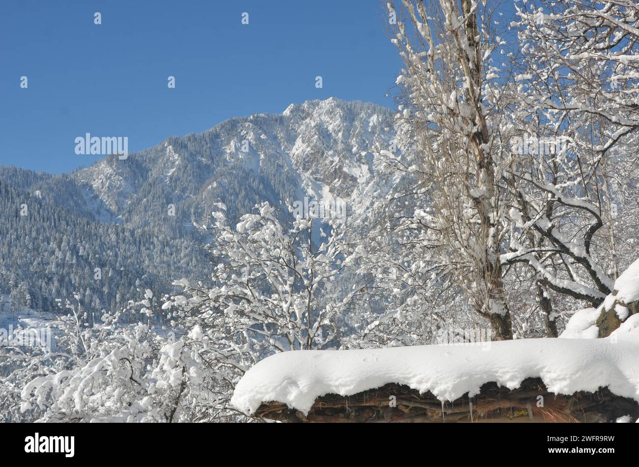 Saison d'hiver de la vallée kaghan naran, après de fortes chutes de neige, chutes de neige images Banque D'Images