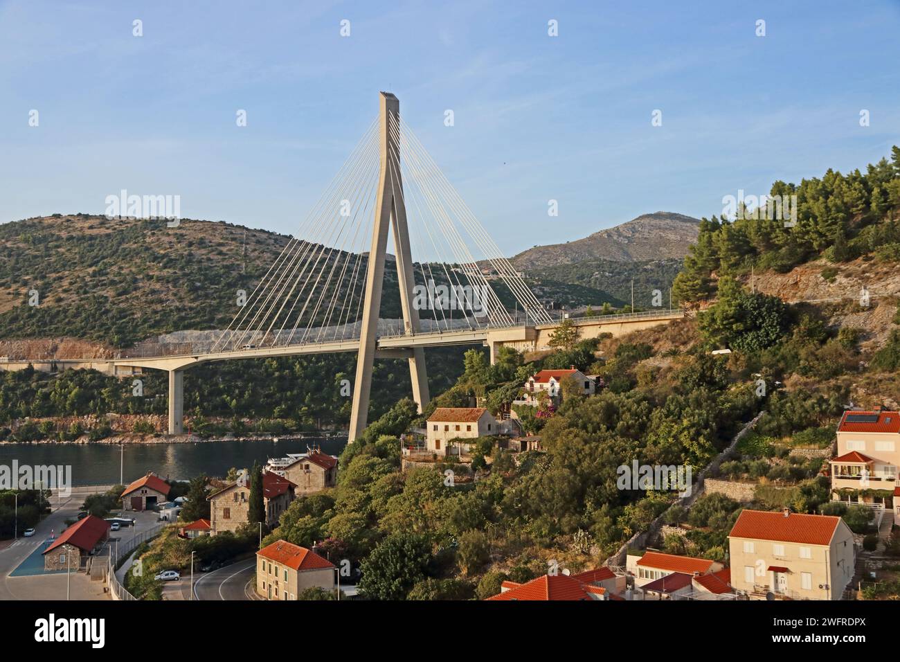 Pont Dr. Franjo Tudman, un pont à haubans à la périphérie de Dubrovnik Banque D'Images