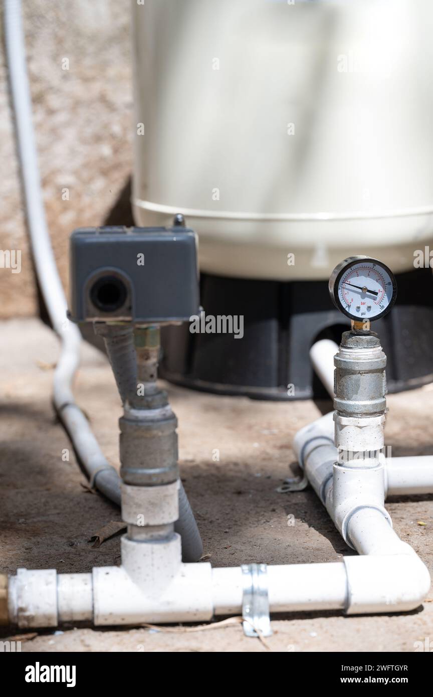 Thème de plomberie domestique. Equipement de raccordement d'eau pour tuyaux Banque D'Images