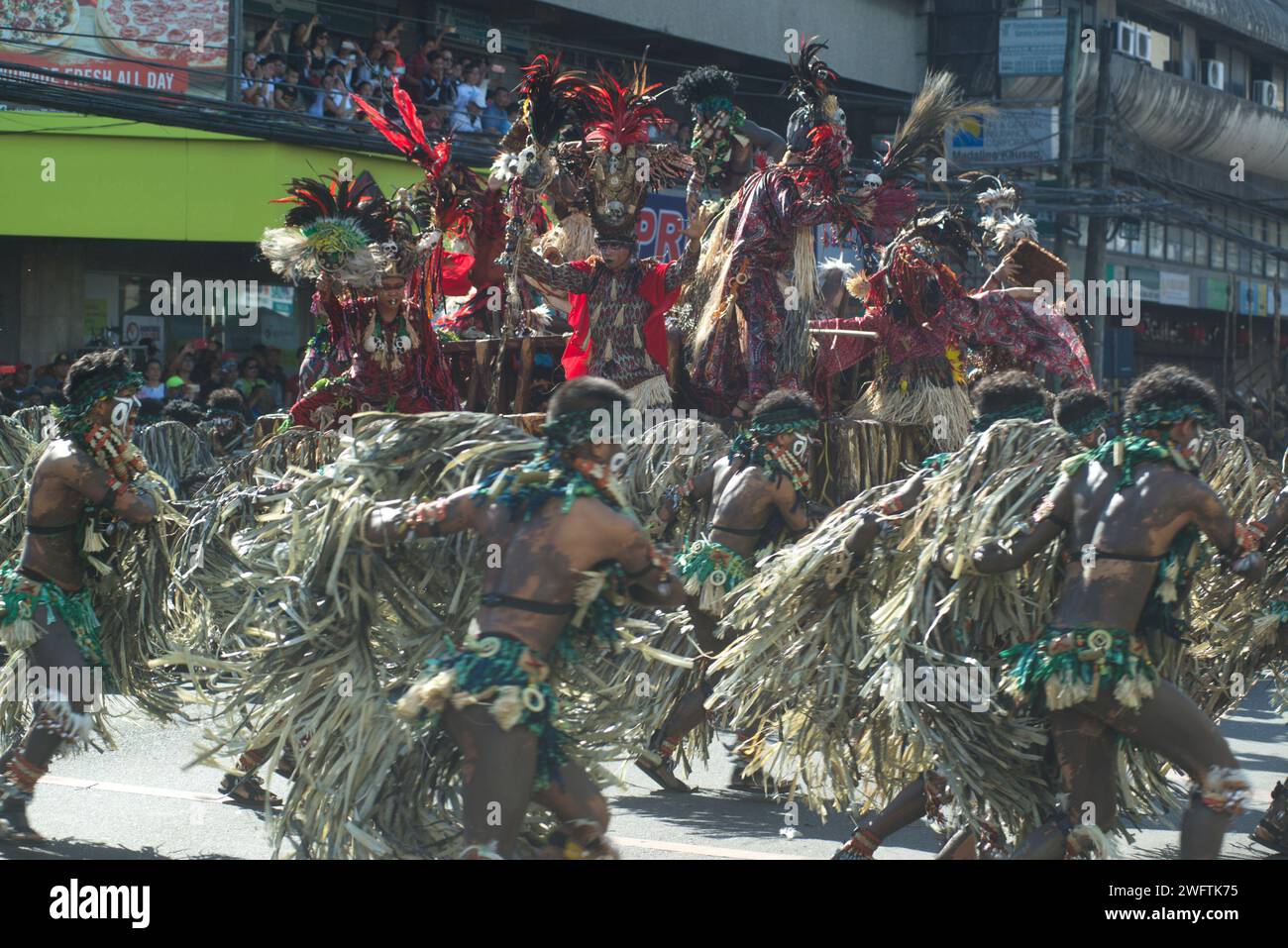 Participants Dinagyang festival.Dinagyang festival religieux et culturel organisé en l'honneur de Santo Niño, ce festival est considéré comme un festival mondial. Banque D'Images