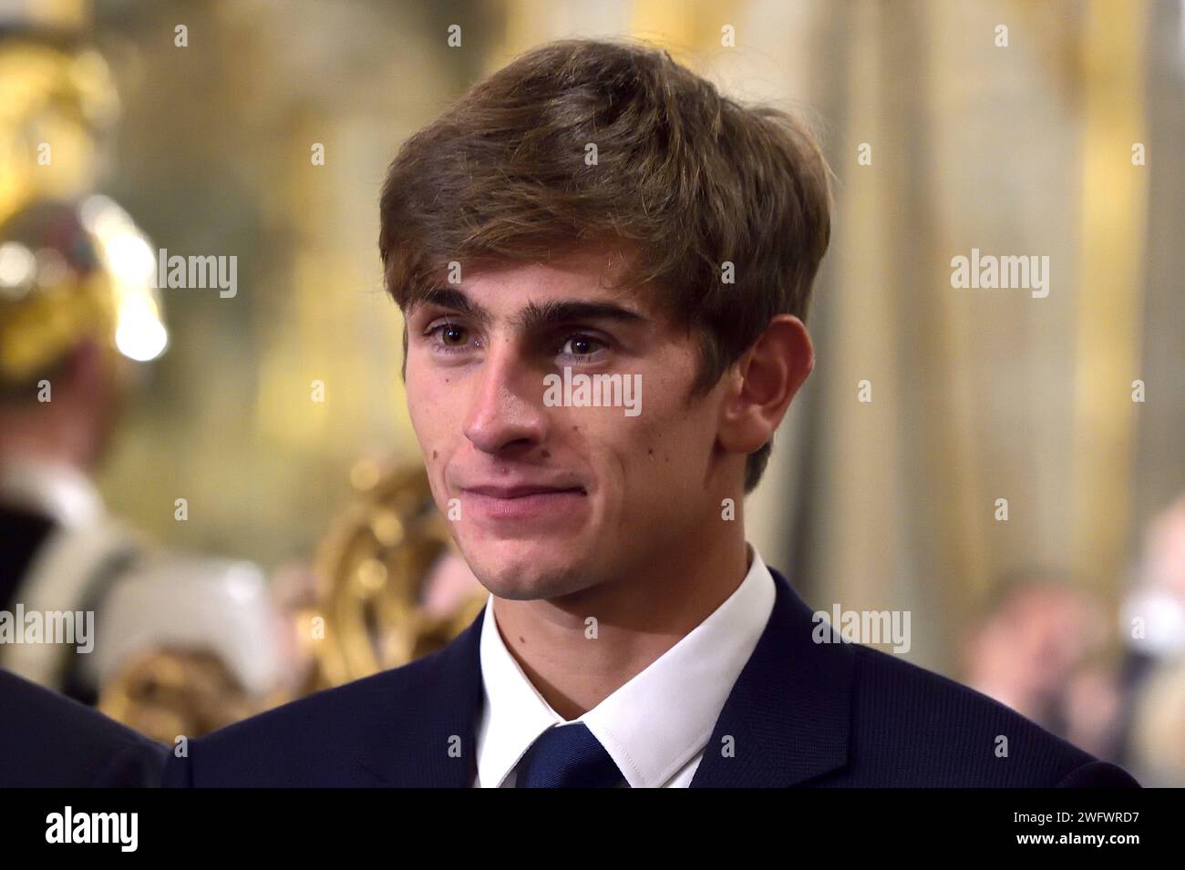 Matteo Arnaldi.le président italien Sergio Mattarella, à droite, serre la main du joueur Jannik Sinner alors qu'il rencontre l'équipe gagnante de la coupe Davis de tennis 2023, au Palais présidentiel Quirinale de Rome, jeudi 1 février 2024. Banque D'Images