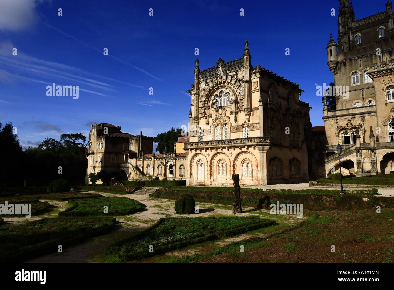 Convento de Santa Cruz do Buçaco est un ancien monastère carmélite situé dans la Mata Nacional do Buçaco , au Portugal Banque D'Images