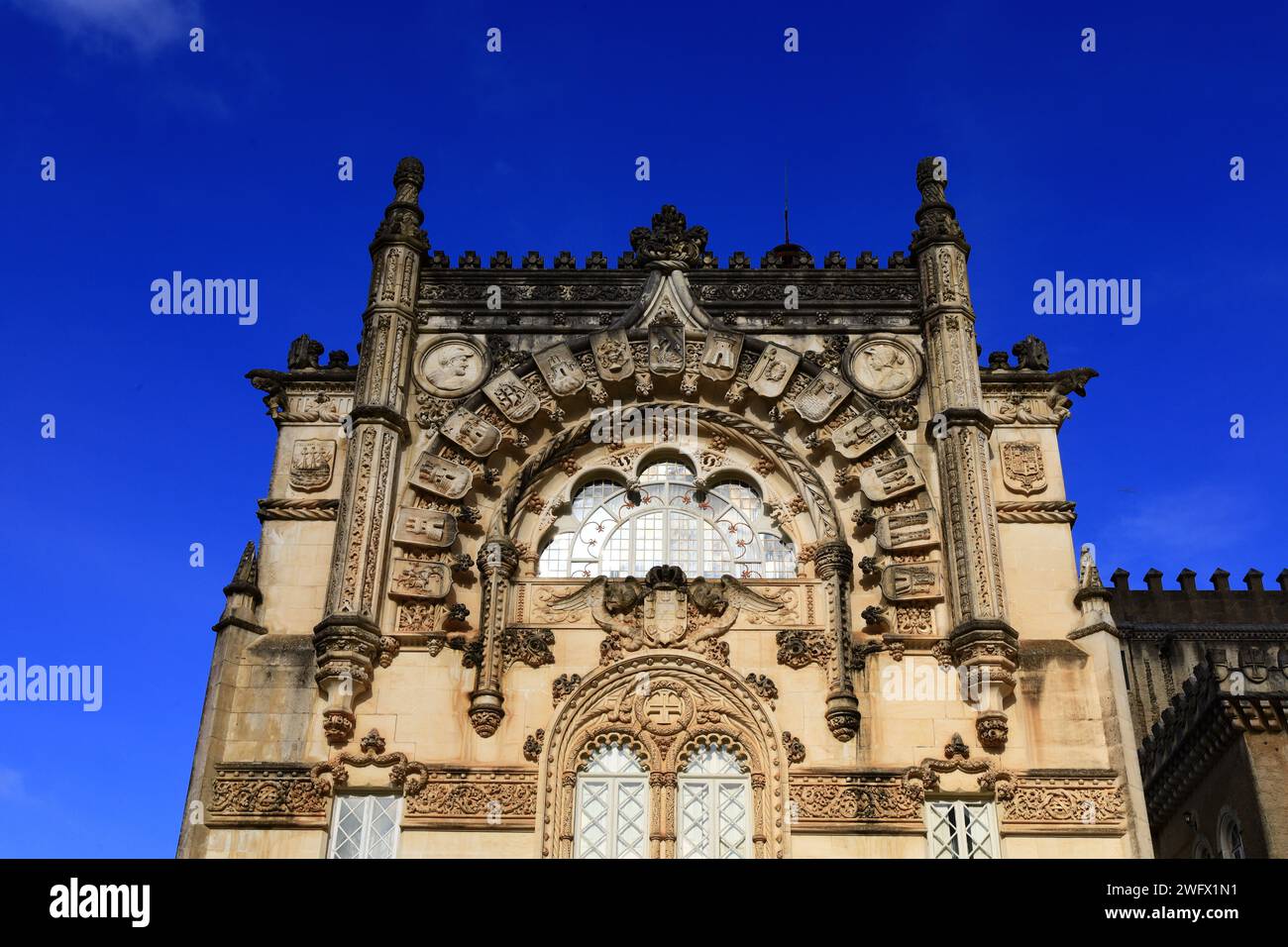 Convento de Santa Cruz do Buçaco est un ancien monastère carmélite situé dans la Mata Nacional do Buçaco , au Portugal Banque D'Images