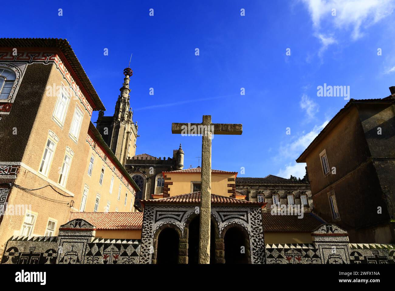 Convento de Santa Cruz do Buçaco est un ancien monastère carmélite situé dans la Mata Nacional do Buçaco , au Portugal Banque D'Images