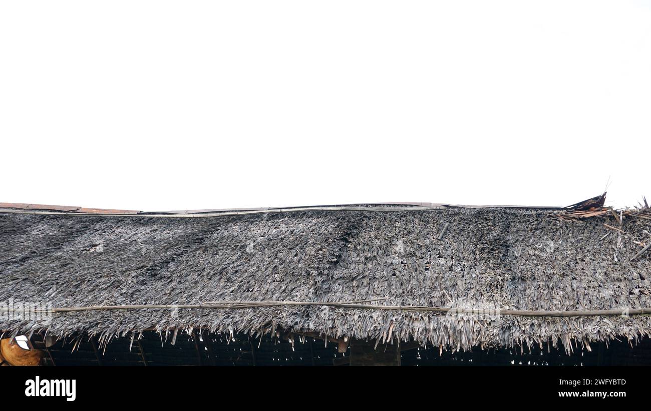 Toit traditionnel d'Indonésie avec un ciel bleu clair pendant la journée Banque D'Images