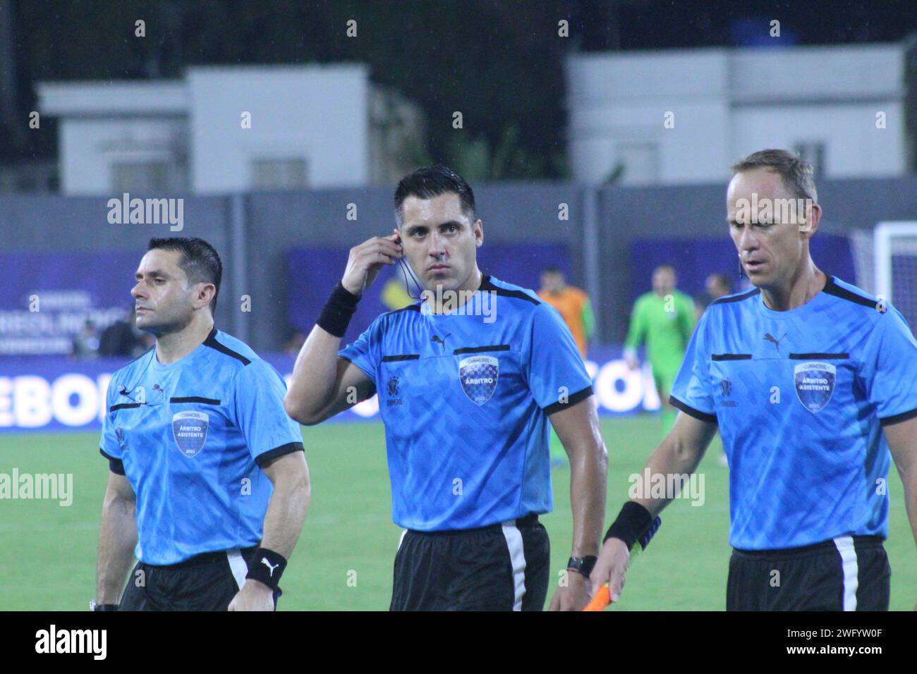 Caracas, Venezuela, États-Unis. 1 février 2024. CARACAS (Ven), 01/2/2024 Ã¢â‚¬' TORNEIO/PRE OLIMPICO/BRASIL X VENEZUELA Ã¢â‚¬' Arbitro Garay Reyes, Cristian (Chile) e os asistentes durante a partida entre Brasil e Venezuela, pela grupo A do Torneio Pre-Olimpico Sul-Americano Sub-23 da Venezuela, no Estadio Nacional Brigido Iriarte em Caracas em Caracas Nacional de fevrearta de fevrearta 01 de 2024. A competicao Serve como processo de qualificacao para os Jogos Olimpicos. (Image de crédit : © Raul Zambrano Cabello/TheNEWS2 via ZUMA Press Wire) USAGE ÉDITORIAL SEULEMENT! Non destiné à UN USAGE commercial ! Banque D'Images