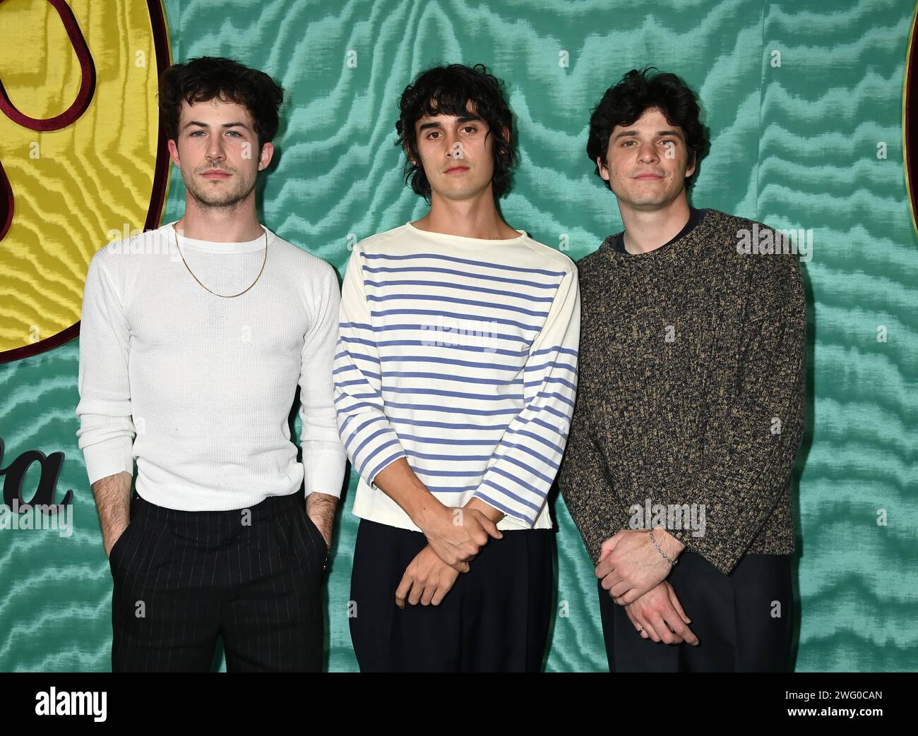Hollywood, États-Unis. 01 février 2024. Dylan Minnette, Cole Preston, Braeden Lemasters, Wallows arrivent à la Warner Music Group Pre-GRAMMY Party 2024 qui se tient au Citizen News Hollywood le 1 février 2024 à Hollywood, en Californie. © Tammie Arroyo/AFF-USA.com crédit : AFF/Alamy Live News Banque D'Images